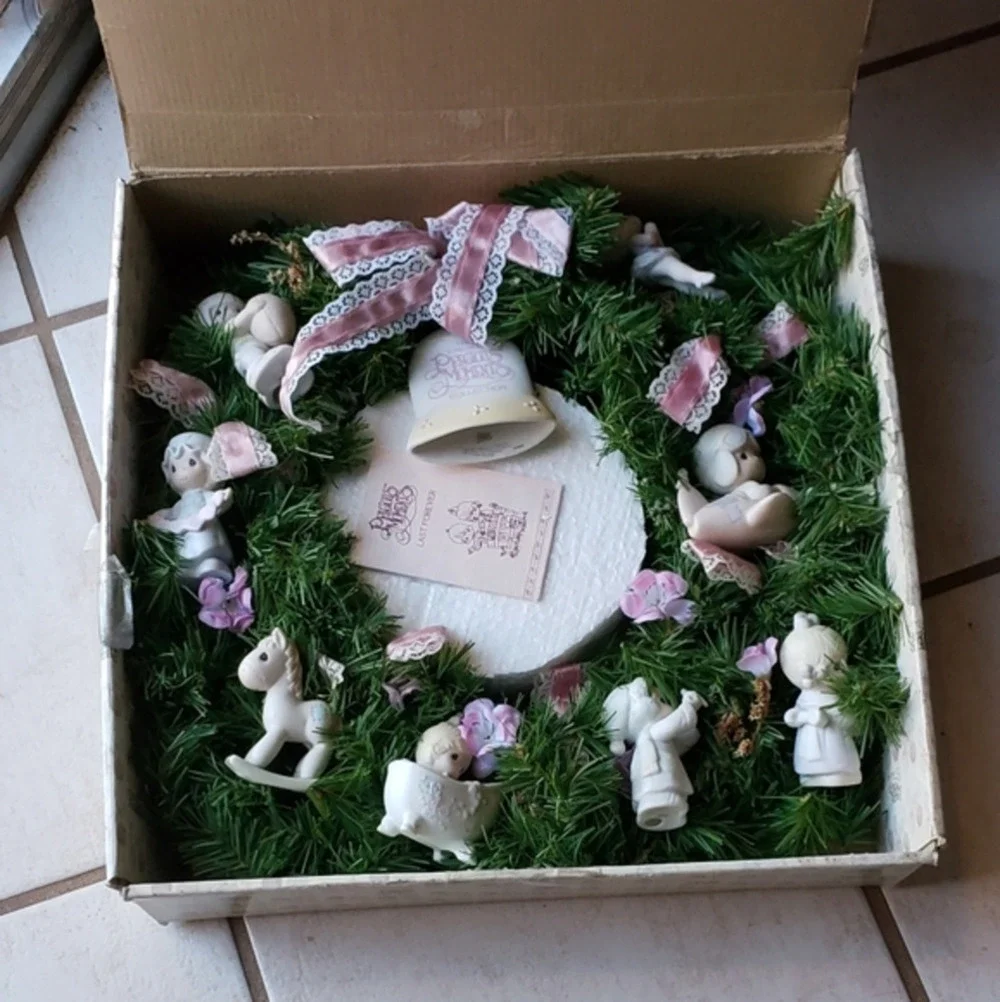 Precious Moments Wreath 9 Porcelain Ornaments